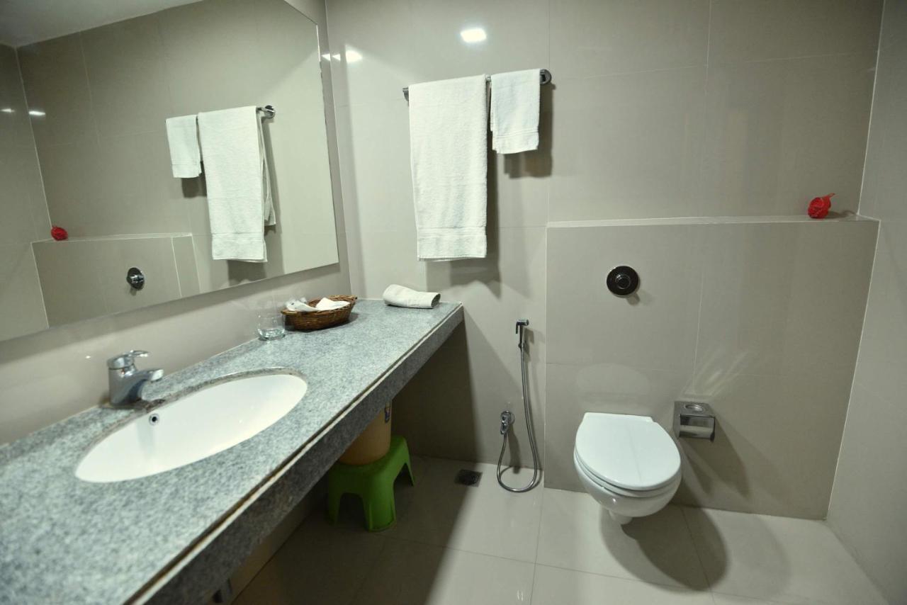 Hotel Dibrugarh Club House Extérieur photo