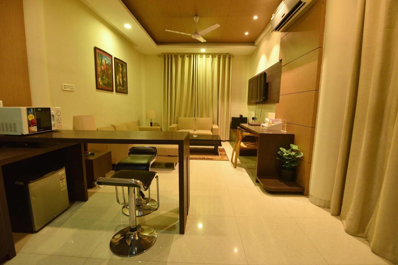 Hotel Dibrugarh Club House Extérieur photo